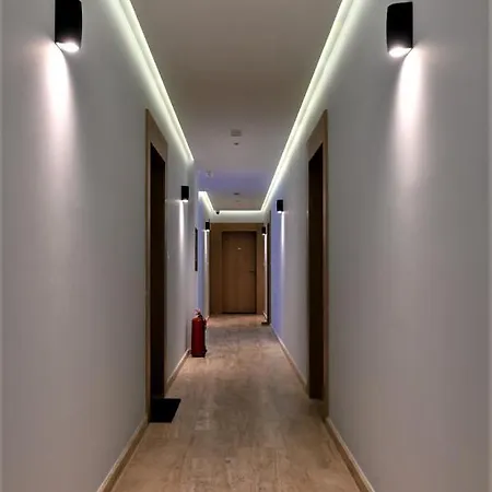 Aparthotel Dino Panorama Gallery And Library *