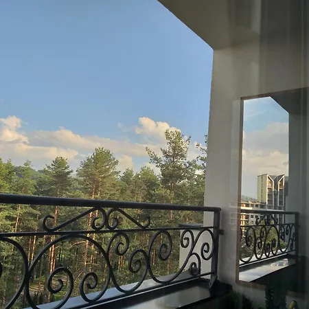 Dino Panorama Gallery And Library Aparthotel *